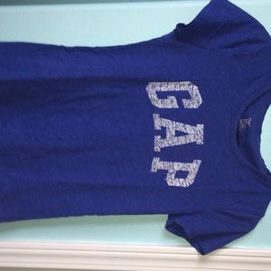 Gap tee